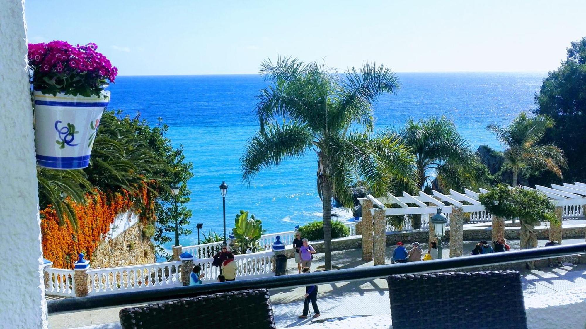 Ferienwohnung Spectacular Sea Views, 2 Bed,2 Bath Nerja Exterior foto